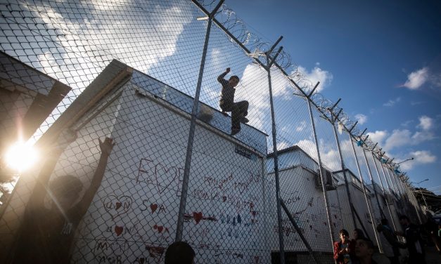 Il confine della libertà: la mostra fotografica sul drammatico viaggio dei migranti